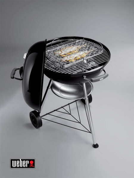 Угольный гриль Weber Compact Kettle 57 см черный