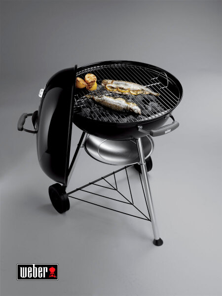 Угольный гриль Weber Compact Kettle 57 см черный