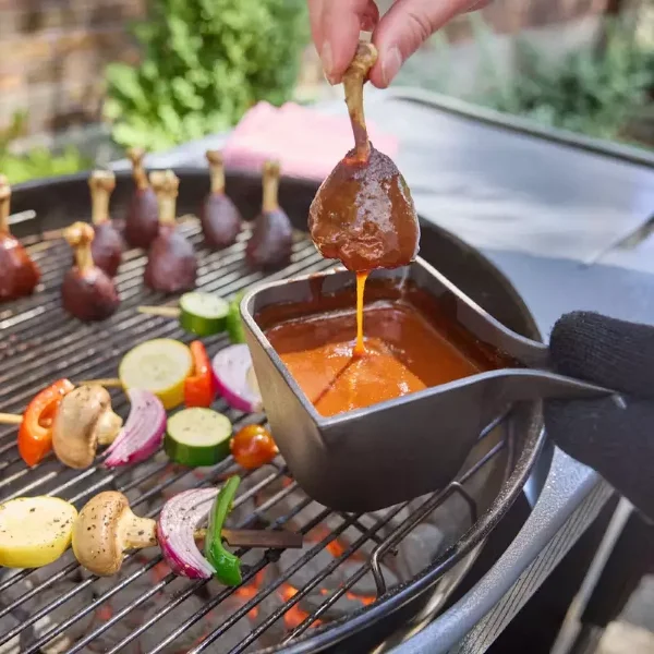 Угольный гриль Weber Performer Premium GBS 57 см черный 