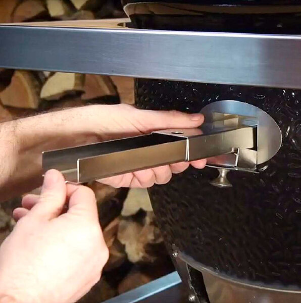 Направляющая для подачи щепы в гриль Monolith LeChef