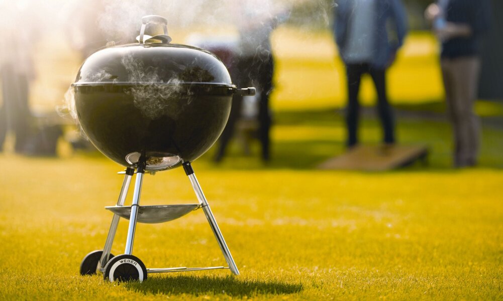 Угольный гриль Weber Classic Kettle 57 см черный