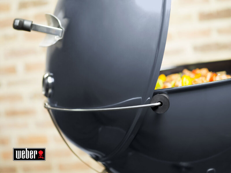 Угольный гриль Weber Master-Touch GBS C-5750 синий океан