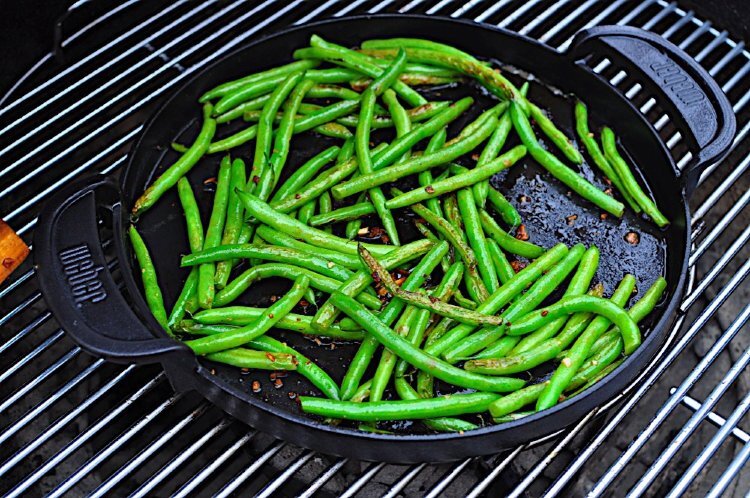 Сковорода Weber GBS чугунная