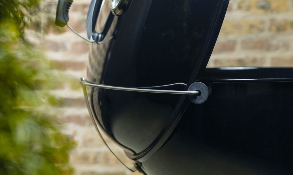 Угольный гриль Weber Master-Touch GBS 57 см черный