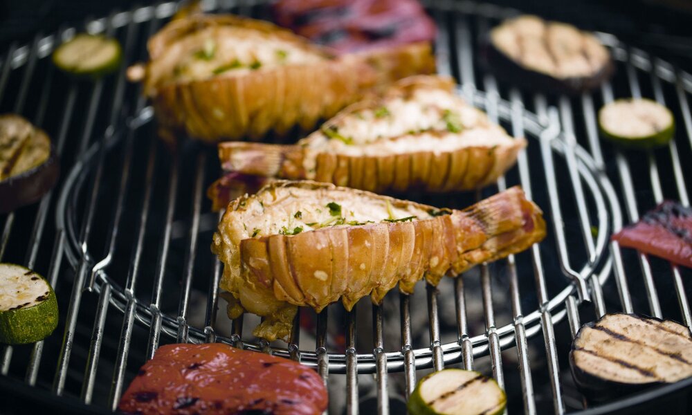 Угольный гриль Weber Master-Touch GBS 57 см черный