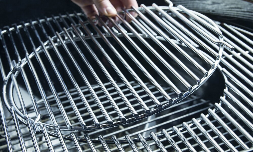 Угольный гриль Weber Master-Touch GBS 57 см черный