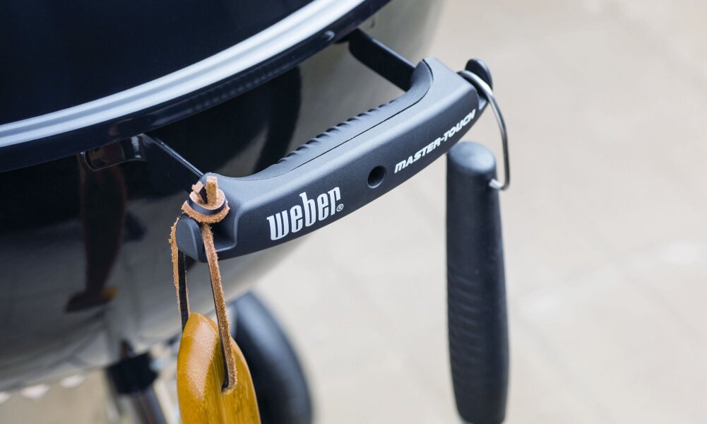 Угольный гриль Weber Master-Touch GBS 57 см черный