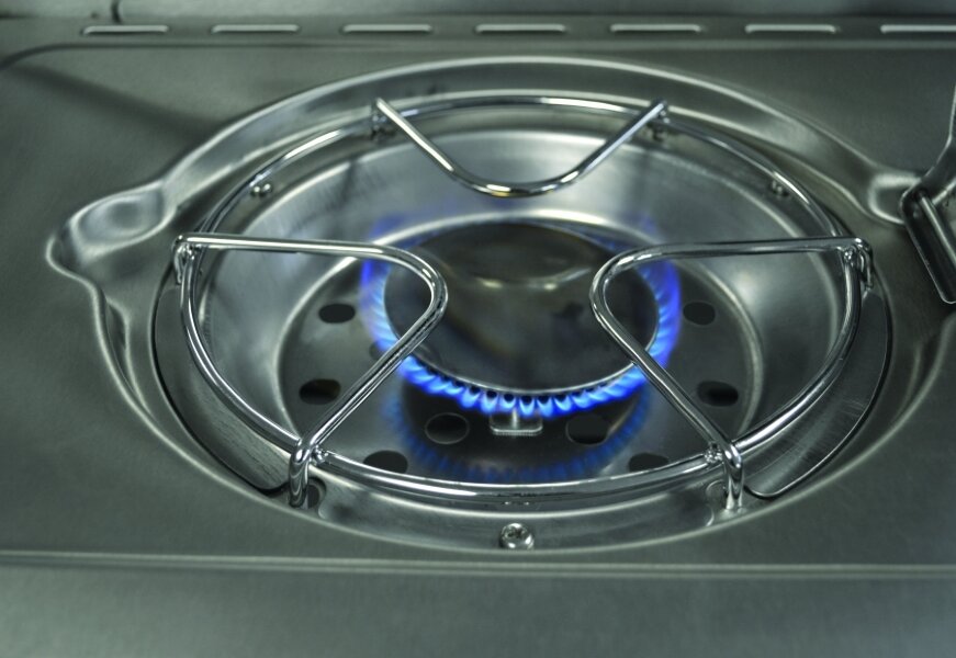 Газовый гриль Napoleon Rogue-425 с конфоркой черный