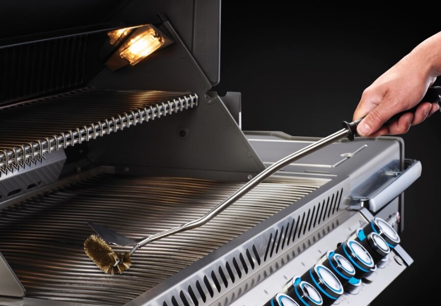 Щетка для чистки решеток гриля Napoleon с латунным ворсом