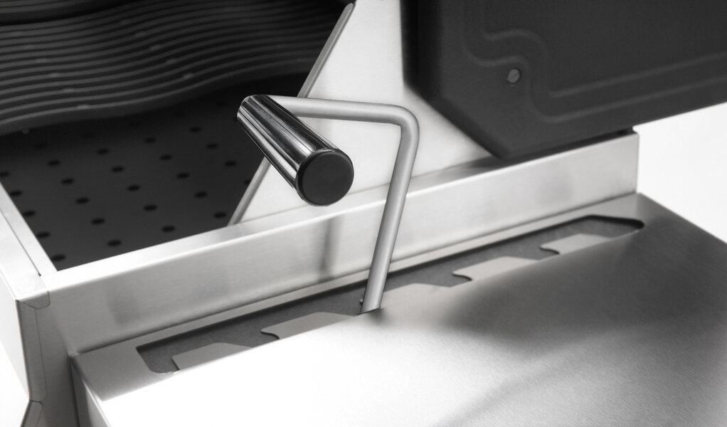 Угольный гриль Napoleon PRO-605