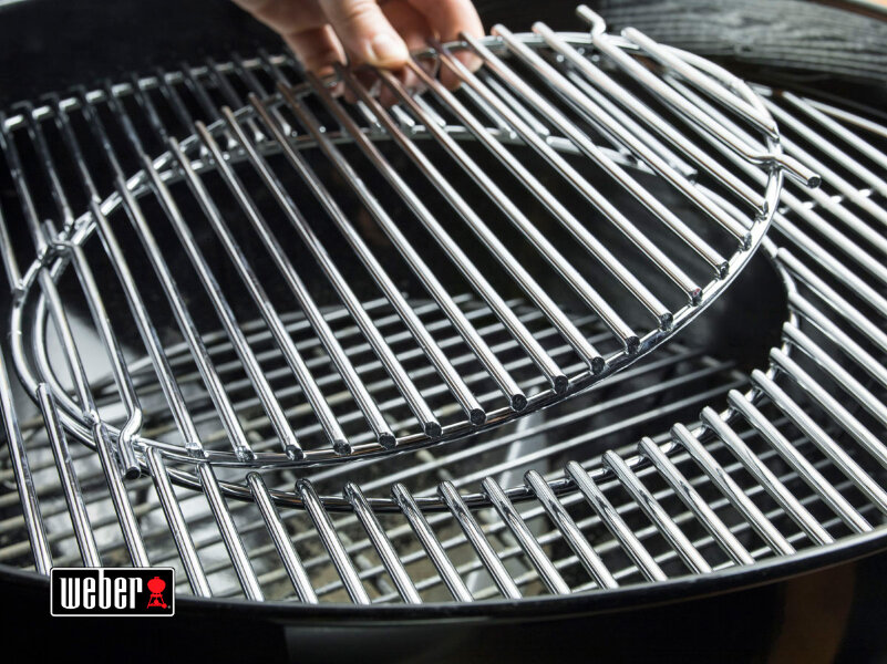 Угольный гриль Weber Performer Deluxe GBS 57 см черный