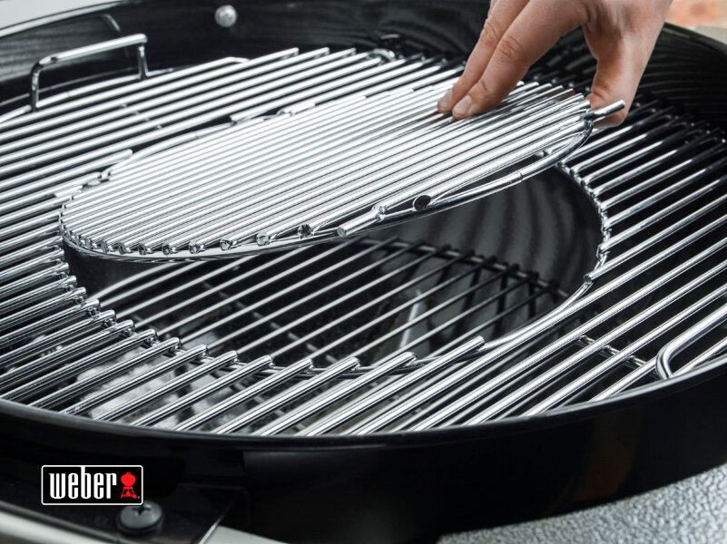 Угольный гриль Weber Performer Premium GBS 57 см черный