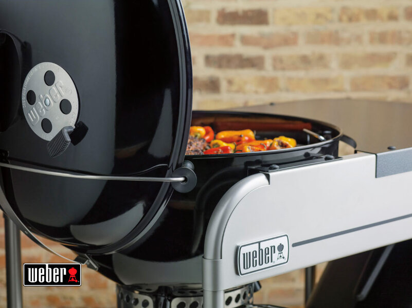 Угольный гриль Weber Performer Premium GBS 57 см черный