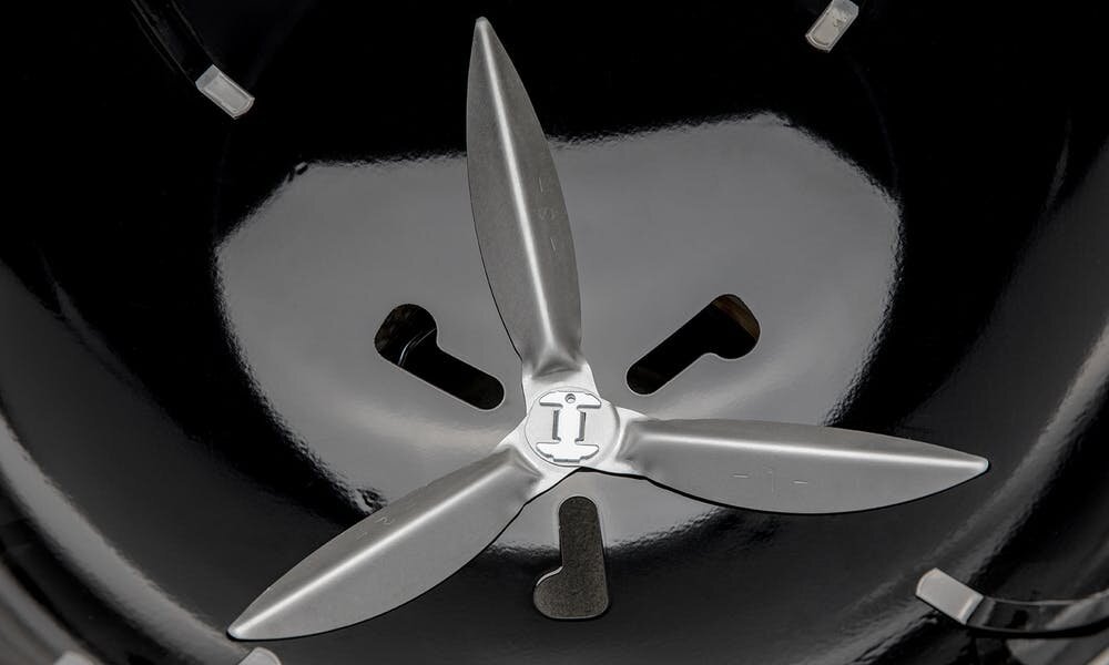 Угольный гриль Weber Master-Touch GBS SE E-5755 черный