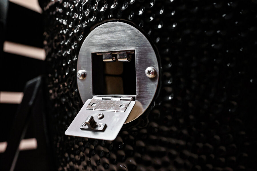 Керамический гриль GRLLR Ember 18″ глянцево-черный с тележкой