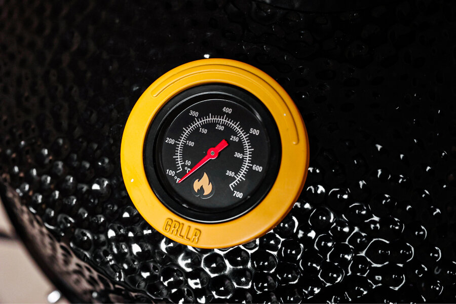 Керамический гриль GRLLR Ember 18″ глянцево-черный с тележкой