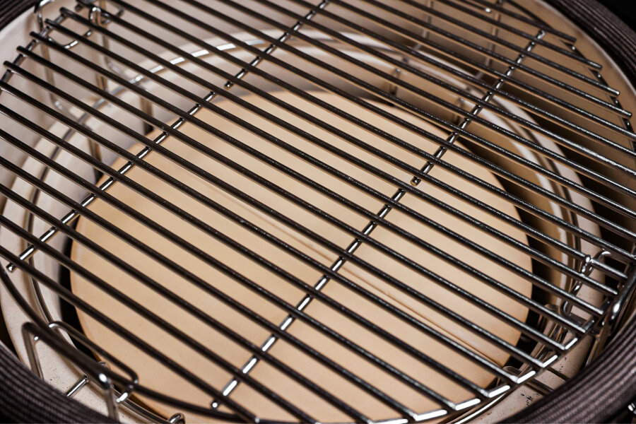 Керамический гриль GRLLR Ember 18″ глянцево-черный с тележкой