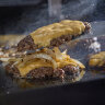 Газовый гридл WEBER SLATE GPD 76 cm Premium Griddle