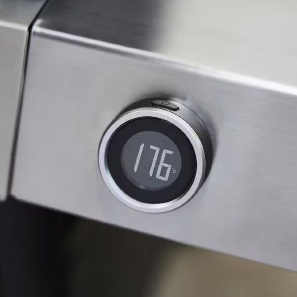 Газовый гриль Weber Genesis E-325W черный