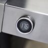 Газовый гриль Weber Genesis E-325W черный