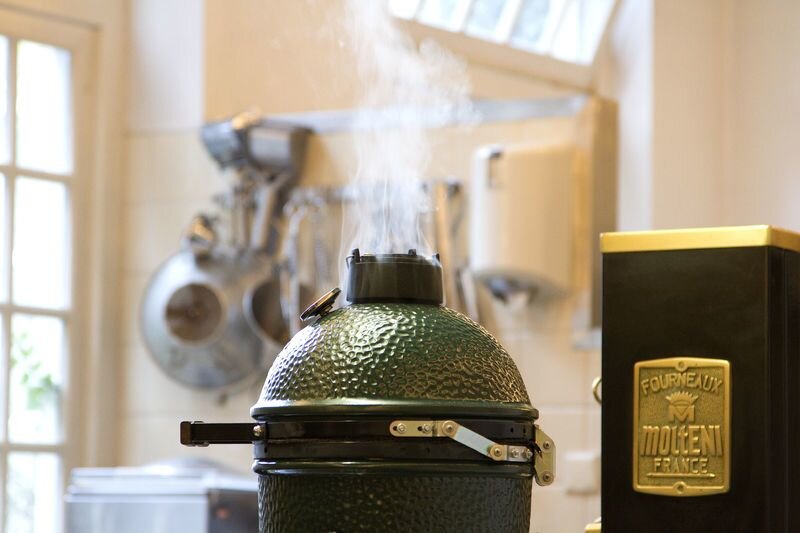 Керамический гриль Big Green Egg Mini