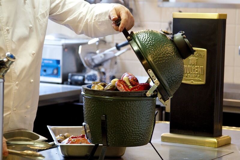 Керамический гриль Big Green Egg Mini