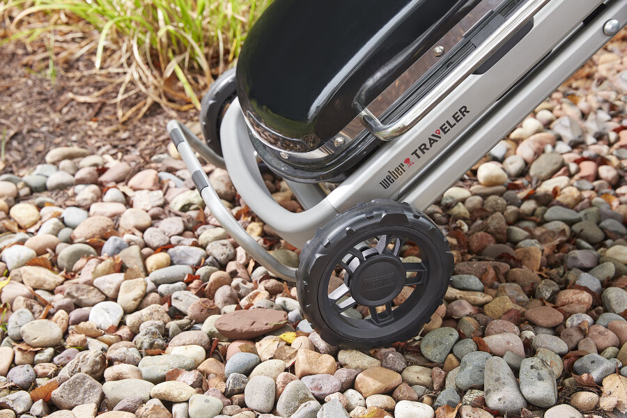 Газовый гриль Weber Traveler черный