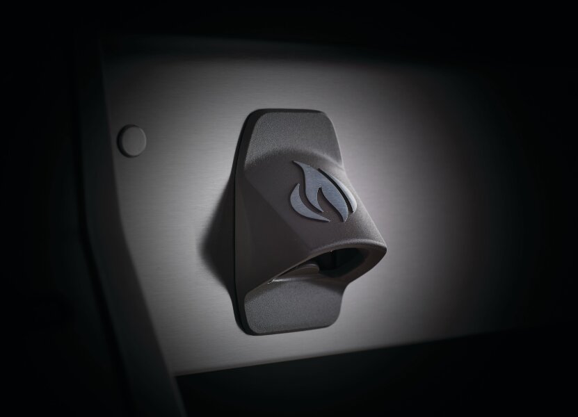 Газовый гриль Napoleon Rogue PRO-S 425 с ИК горелкой и вертелом черный