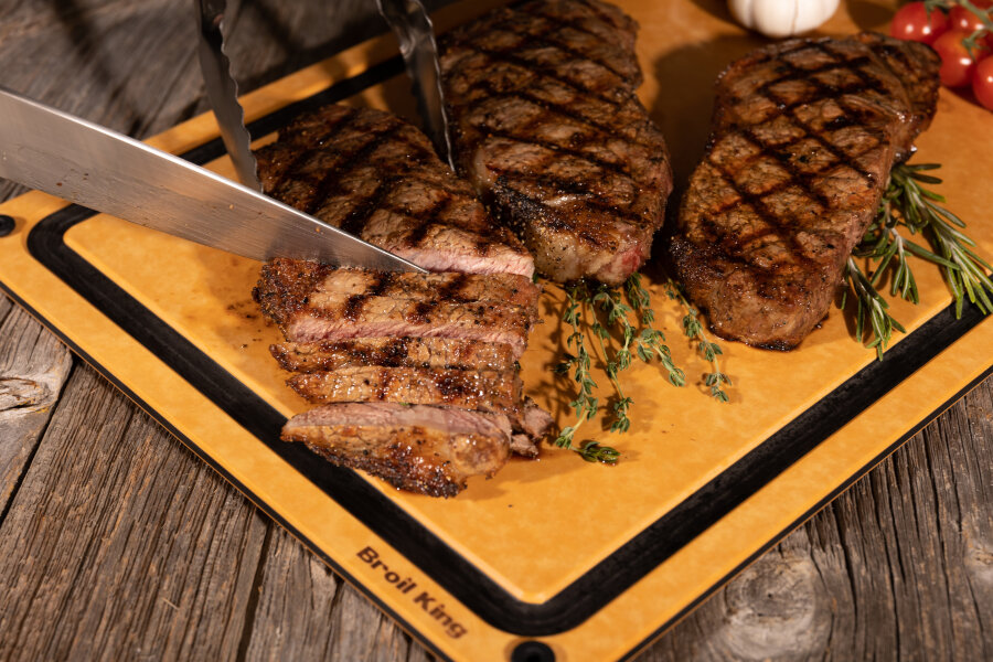 Доска разделочная Broil King из древесного волокна