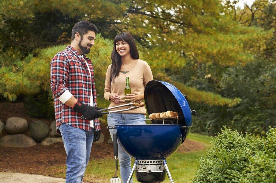 Угольный гриль Weber Master-Touch GBS C-5755 синий океан