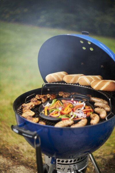 Угольный гриль Weber Master-Touch GBS C-5755 синий океан