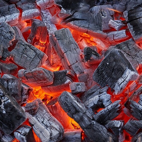 Уголь кусковой древесный 800 Degrees Долгое Горение мешок 8 кг