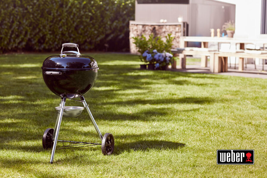Угольный гриль Weber Original Kettle E-4710 черный