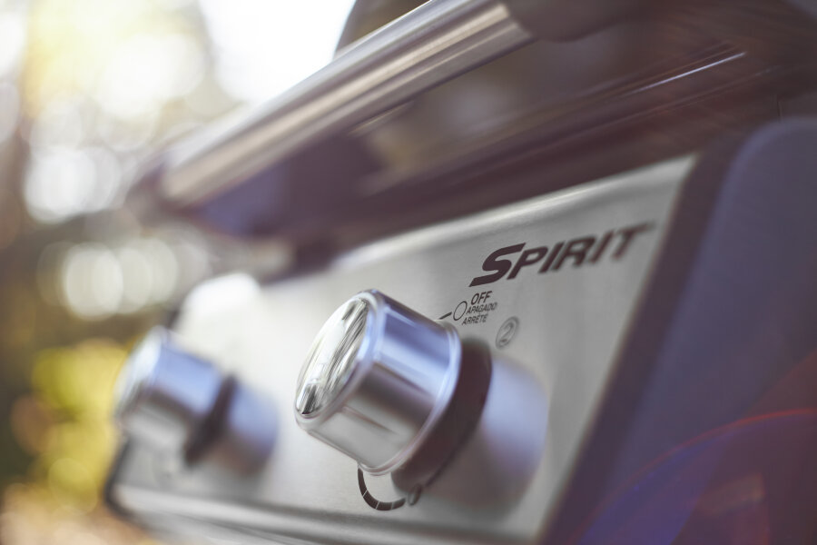 Газовый гриль Weber Spirit E-215 GBS черный