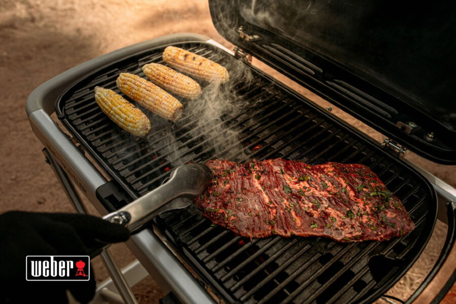 Газовый гриль Weber Traveler Stealth Edition