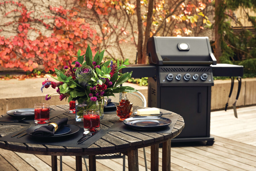 Газовый гриль Napoleon Rogue-425 SE Phantom с ИК горелкой
