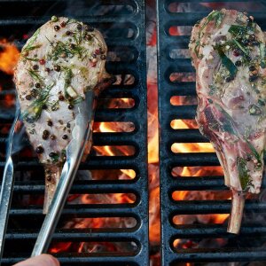 Решетка для гриля Kamado Classic Joe чугунная полукруглая