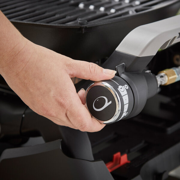 Газовый гриль Weber Q 1200N черный (на подставке)