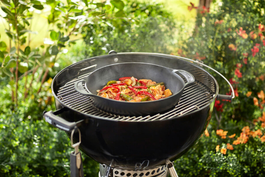 Вок Weber GBS чугунный со вставкой для приготовления на пару