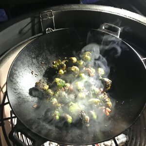 Вок для гриля Kamado чугунный