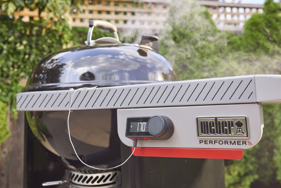 Угольный гриль Weber Performer Smart GBS 57 см черный