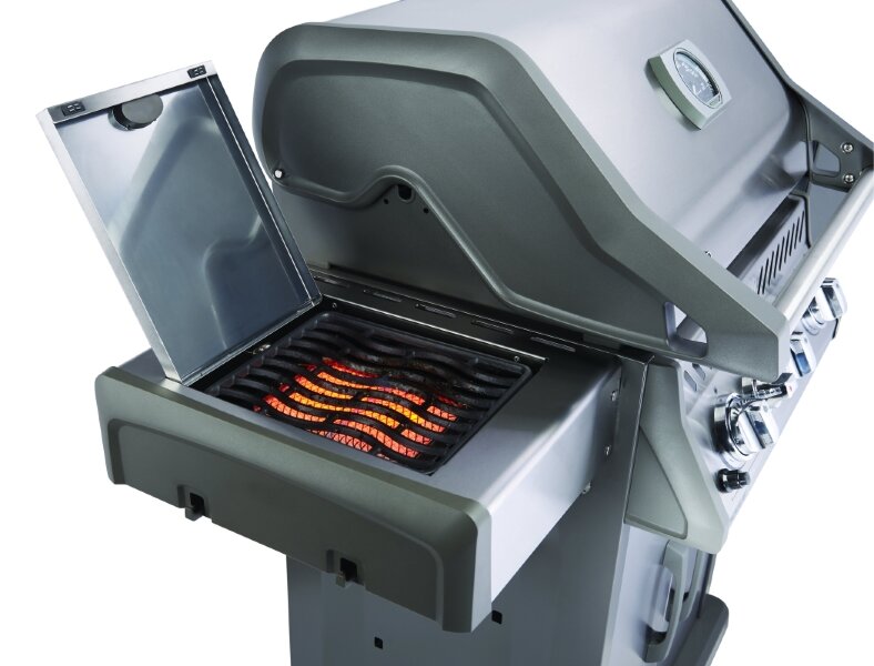 Газовый гриль Napoleon Rogue-425 с ИК горелкой черный