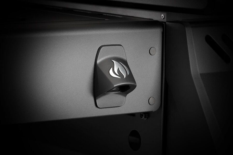 Газовый гриль Napoleon Rogue PRO-S 425 Phantom с ИК горелкой