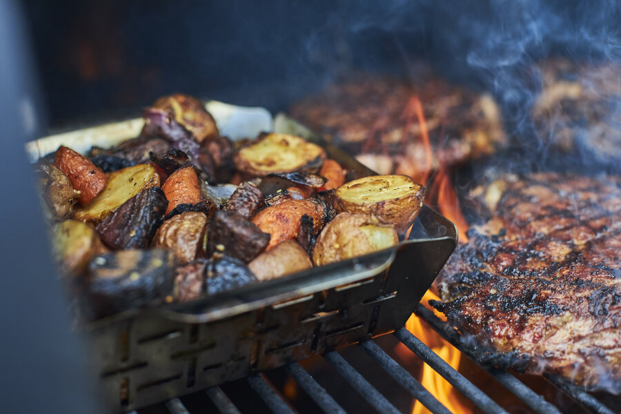 Противень для гриля Weber перфорированный квадратный